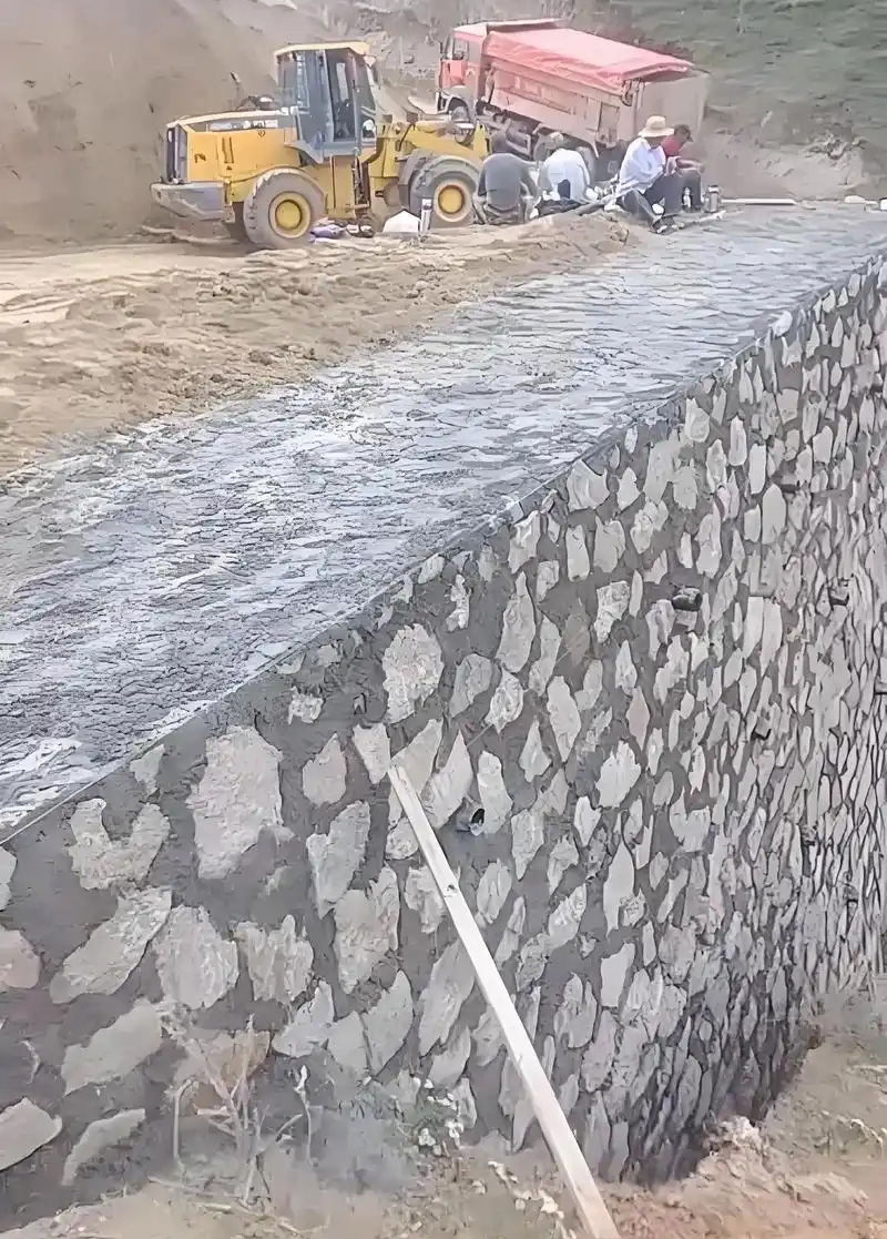 济南莱芜区边坡加固